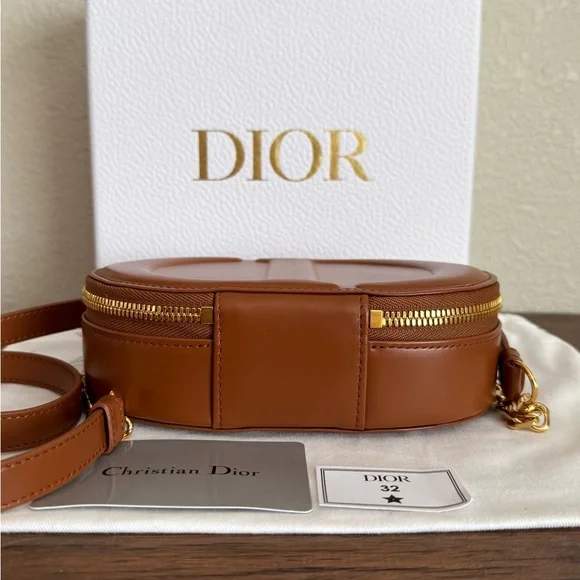 NEW DIOR CD Signature Calfskin Leather Crossbody Bag in Golden Saddle - Picture 7 of 9